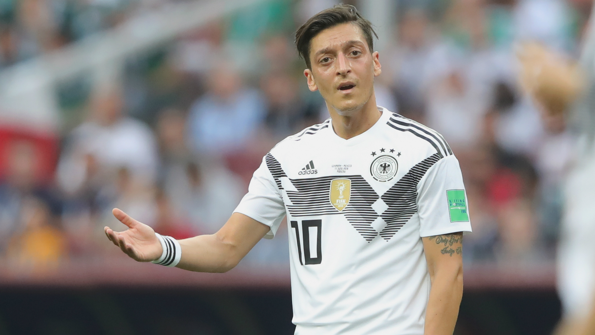 สมาคมฟุตบอลเยอรมัน ออกมายอมรับผิด จับ “โอซิล” ให้เป็นแพะรับบาปในศึกฟุตบอลโลก 2018 ส่งผลให้นักเตะเลิกเล่นทีมชาติ