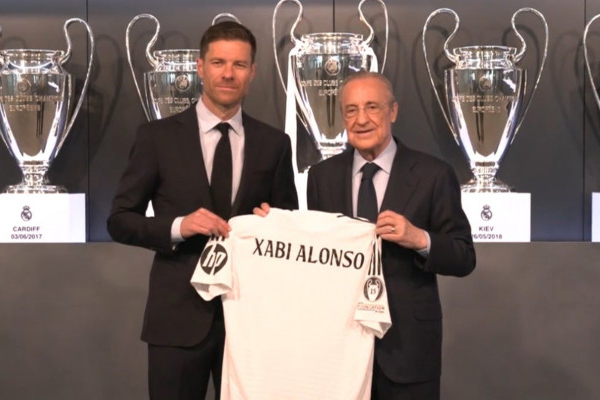‘อลอนโซ่’ เปิดตัวชูเสื้อคุมราชัน 3 ปี