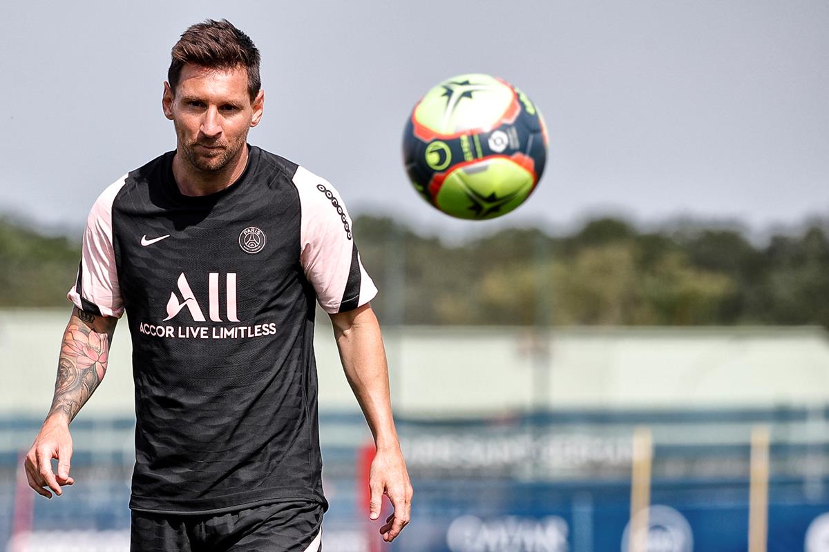 วิดีโอ: Jurgen Klopp ระบุ PSG ไม่ได้เพิ่ม Lionel Messi สำหรับมูลค่าการค้าของเขา