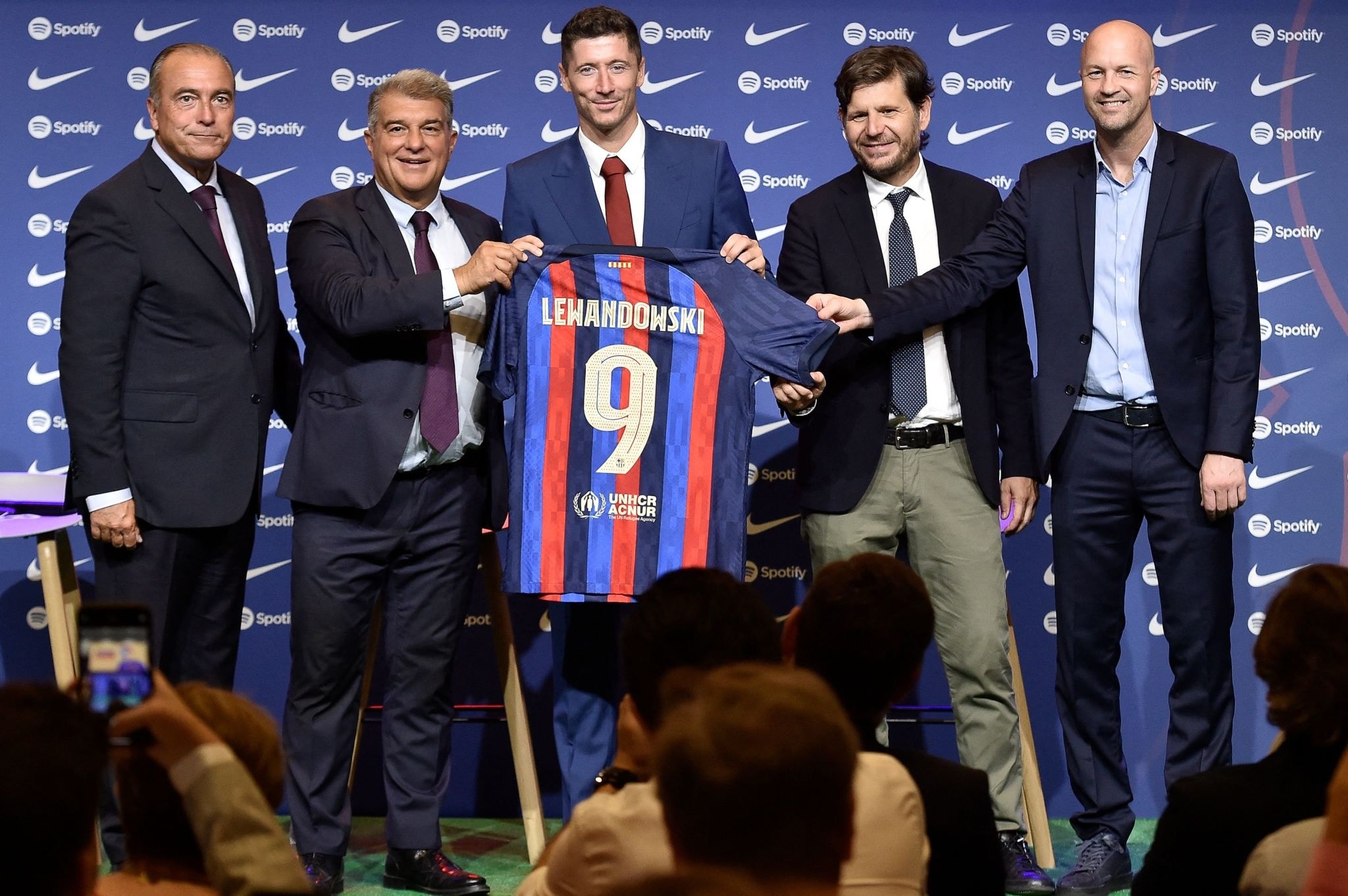 โจน ลาปอร์ต้า “Visca Barça ยินดีต้อนรับ เลวานดอฟสกี้”