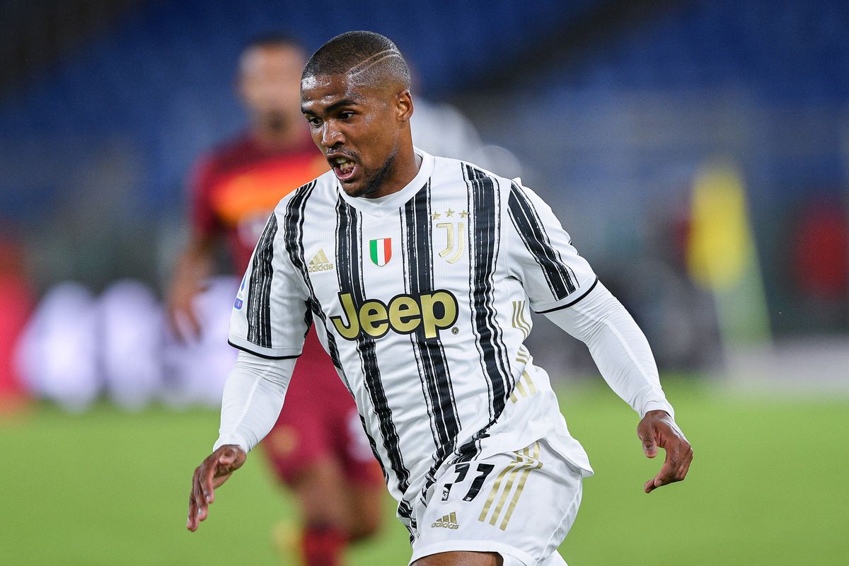 ปีศาจแดงดำสนใจ Douglas Costa ปีกม้าลาย